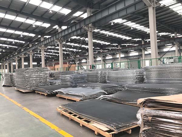 3200*1350 Nomex Slicing Machine With Vacuum System For Cutting 2