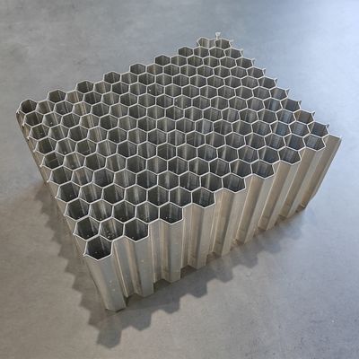 Two Piece Adhesive Type Aluminum Honeycomb Core Used In Deformable Crash Test Barriers