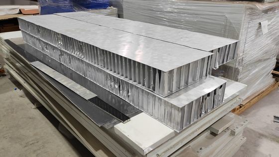 The Welded Aluminum Honeycomb Panel Used in Internal Floating Roof